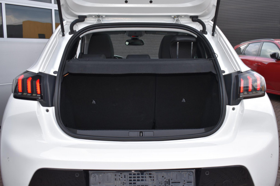 Peugeot 208 1.2 PureTech 100 PK Allure | Trekhaak | Carplay | Panodak | Incl. garantie
