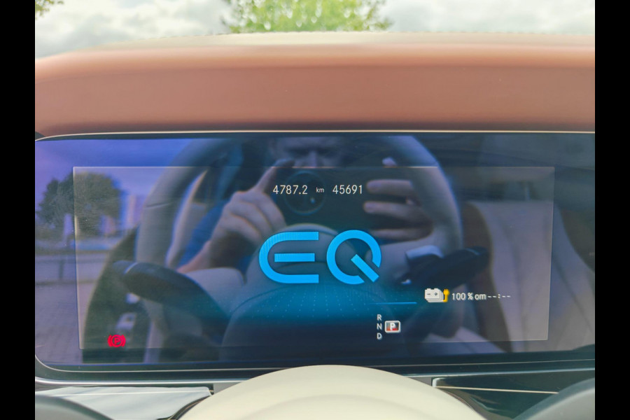 Mercedes-Benz E-Klasse 300 e AMG Line Full Options