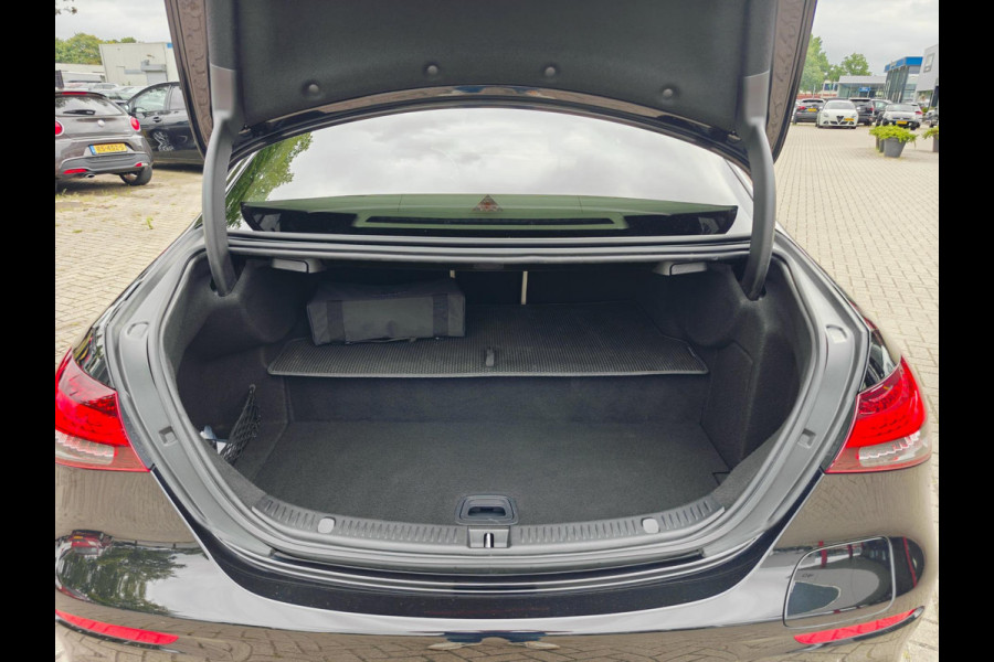 Mercedes-Benz E-Klasse 300 e AMG Line Full Options