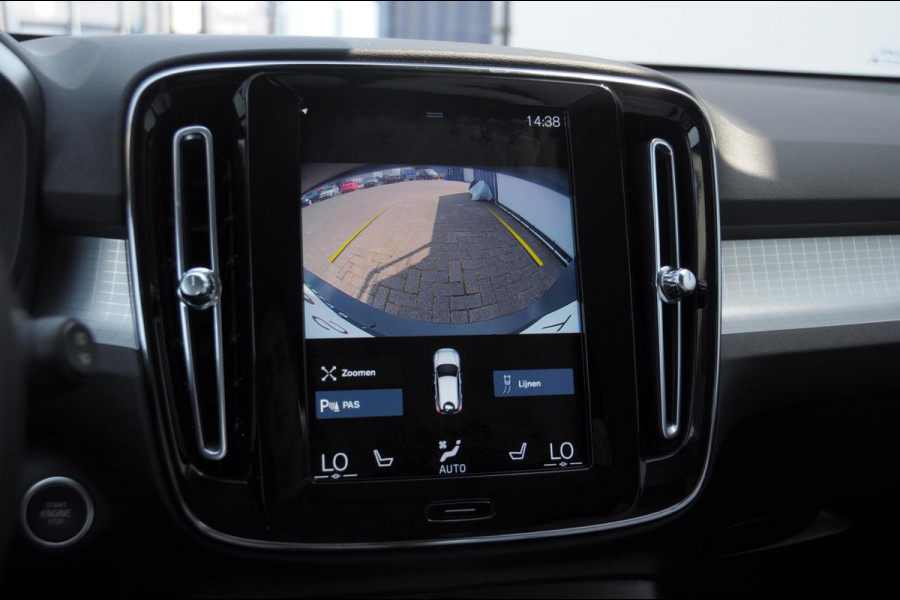 Volvo XC40 T4 211PK Automaat Recharge Inscription Expression / Lederen Bekleding / Cruise control / Elektrische achterklep / Parkeersensoren met camera / Apple carplay /