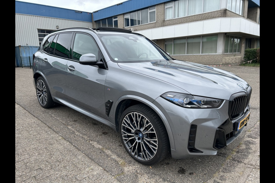 BMW X5 xDrive50e M-Sport 22'' Panodak Headup Harman Kardon