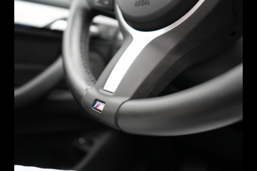 BMW X1 xDrive25e High Executive Plug In Hybrid 220pk Dealer O.H PHEV | Panodak | Adaptive Cruise | Lederen Sportstoelen Memory | Apple Carplay | Camera | 19"L.M | Head Up | Harman Kardon |