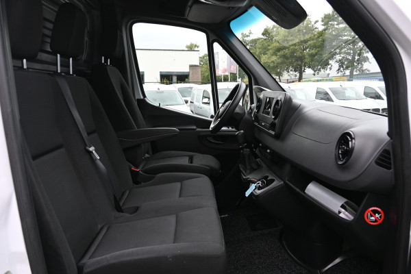 Mercedes-Benz Sprinter 315 CDI L2H2 3500 kg Trekhaak, MBUX navigatie en camera, Standkachel