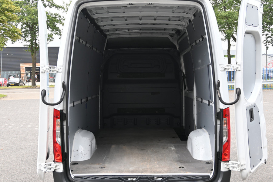 Mercedes-Benz Sprinter 315 CDI L2H2 3500 kg Trekhaak, MBUX navigatie en camera, Standkachel