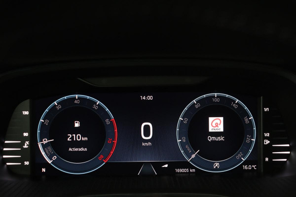 Škoda Octavia 1.0 e-TSI Sport | Carplay | Trekhaak | Sportstoelen | Full LED | Sfeerverlichting | Navigatie | Climate control | Parkeerhulp