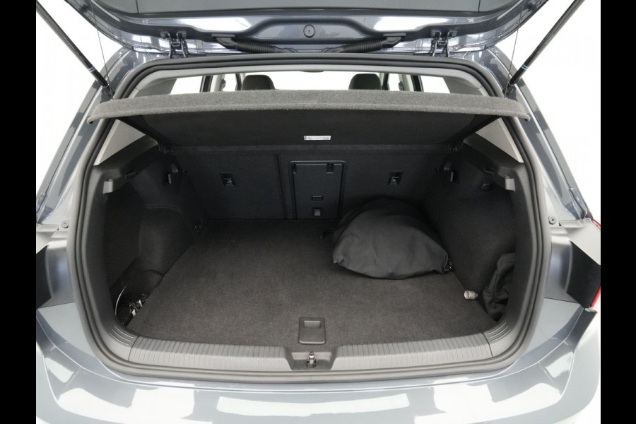 Volkswagen Golf 1.4 eHybrid 204pk Style Navigatie Pdc Massage Acc 54