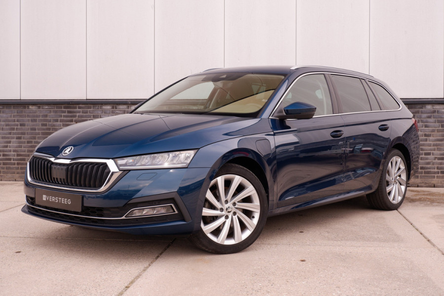 Škoda Octavia Combi 1.4 TSI iV PHEV Business Edition | Trekhaak | Head-Up | Carplay | LED | Sfeerverl. | Camera | Memory