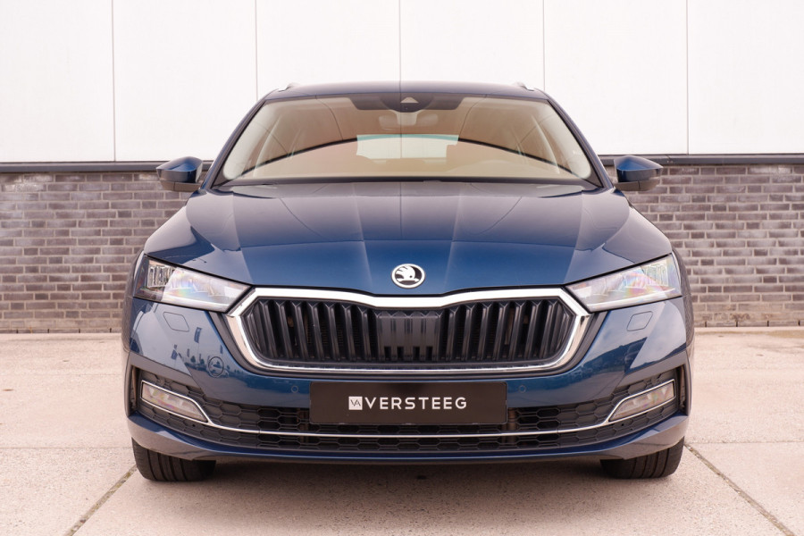 Škoda Octavia Combi 1.4 TSI iV PHEV Business Edition | Trekhaak | Head-Up | Carplay | LED | Sfeerverl. | Camera | Memory