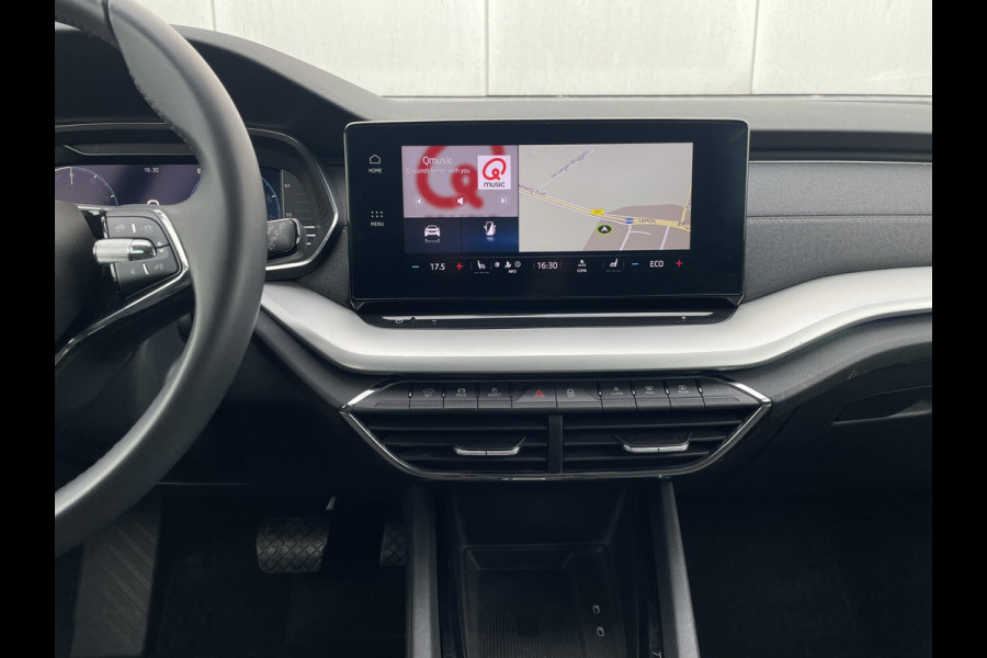Škoda Octavia Combi 1.4 TSI iV PHEV Business Edition | Trekhaak | Head-Up | Carplay | LED | Sfeerverl. | Camera | Memory