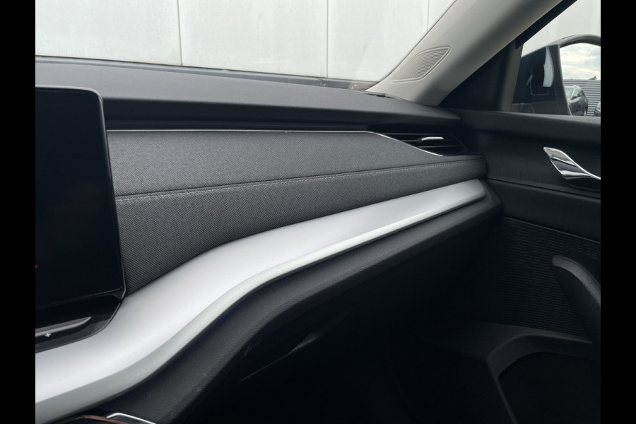 Škoda Octavia Combi 1.4 TSI iV PHEV Business Edition | Trekhaak | Head-Up | Carplay | LED | Sfeerverl. | Camera | Memory
