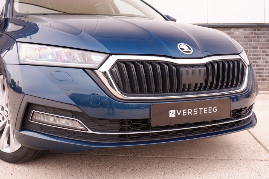 Škoda Octavia Combi 1.4 TSI iV PHEV Business Edition | Trekhaak | Head-Up | Carplay | LED | Sfeerverl. | Camera | Memory
