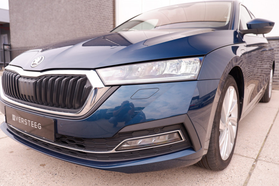Škoda Octavia Combi 1.4 TSI iV PHEV Business Edition | Trekhaak | Head-Up | Carplay | LED | Sfeerverl. | Camera | Memory