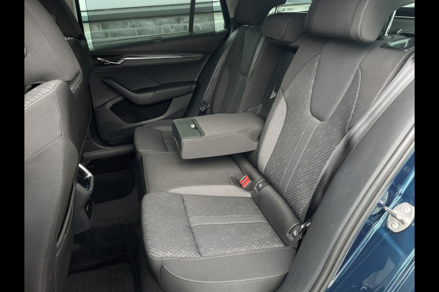 Škoda Octavia Combi 1.4 TSI iV PHEV Business Edition | Trekhaak | Head-Up | Carplay | LED | Sfeerverl. | Camera | Memory
