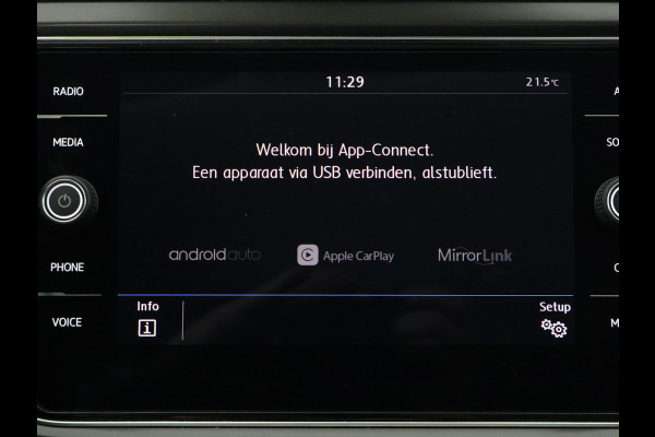 Volkswagen T-Roc 1.5 TSI Style | Apple Carplay & AndroidAUTO | Cruise Control | Camera | Parkeersensoren |
