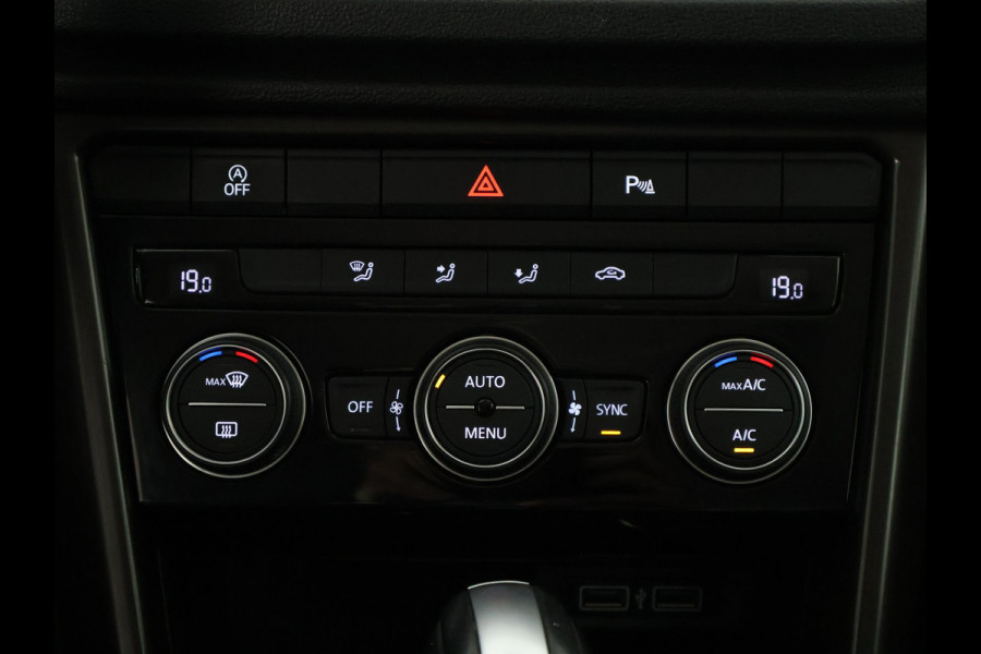 Volkswagen T-Roc 1.5 TSI Style | Apple Carplay & AndroidAUTO | Cruise Control | Camera | Parkeersensoren |