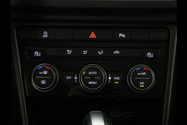 Volkswagen T-Roc 1.5 TSI Style | Apple Carplay & AndroidAUTO | Cruise Control | Camera | Parkeersensoren |