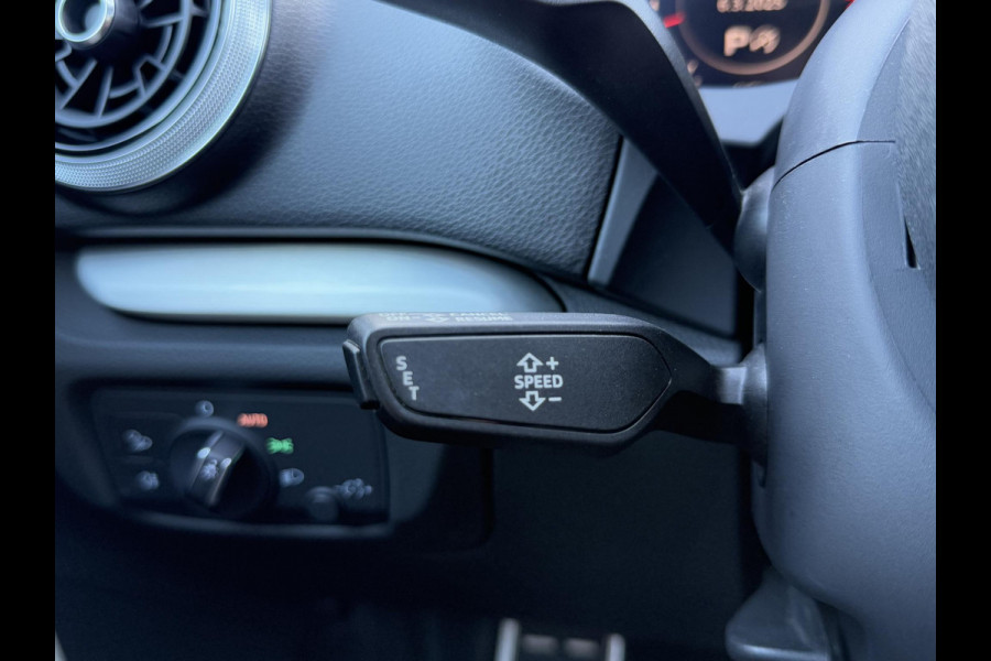 Audi A3 Sportback 35 TFSI Advance Sport S-Line,150pk,Schuifdak,1e Eigenaar,Navi,Virtual Cockpit,Clima,Cruise,N.A.P,APK tot 02-2026