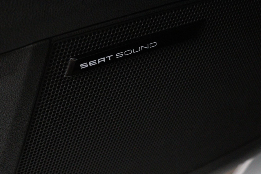 Seat León ST 1.4 EcoTSI FR Business Intense (SEAT SOUND, PARKEERSENSOREN, CRUISE CONTROL, CARPLAY NAVIGATIE, AUTOMAAT)