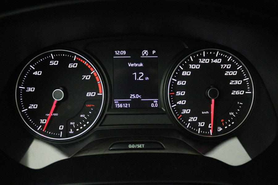 Seat León ST 1.4 EcoTSI FR Business Intense (SEAT SOUND, PARKEERSENSOREN, CRUISE CONTROL, CARPLAY NAVIGATIE, AUTOMAAT)