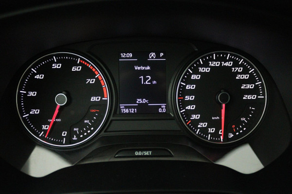 Seat León ST 1.4 EcoTSI FR Business Intense (SEAT SOUND, PARKEERSENSOREN, CRUISE CONTROL, CARPLAY NAVIGATIE, AUTOMAAT)
