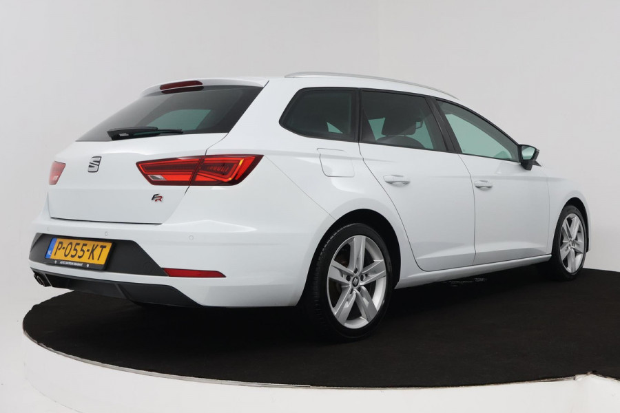 Seat León ST 1.4 EcoTSI FR Business Intense (SEAT SOUND, PARKEERSENSOREN, CRUISE CONTROL, CARPLAY NAVIGATIE, AUTOMAAT)
