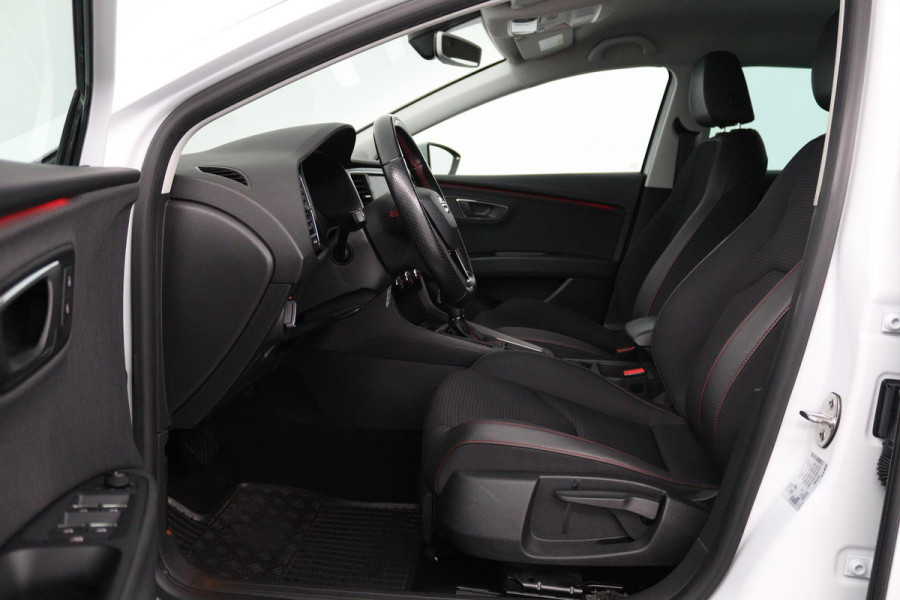 Seat León ST 1.4 EcoTSI FR Business Intense (SEAT SOUND, PARKEERSENSOREN, CRUISE CONTROL, CARPLAY NAVIGATIE, AUTOMAAT)