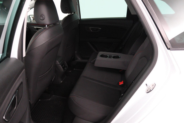 Seat León ST 1.4 EcoTSI FR Business Intense (SEAT SOUND, PARKEERSENSOREN, CRUISE CONTROL, CARPLAY NAVIGATIE, AUTOMAAT)