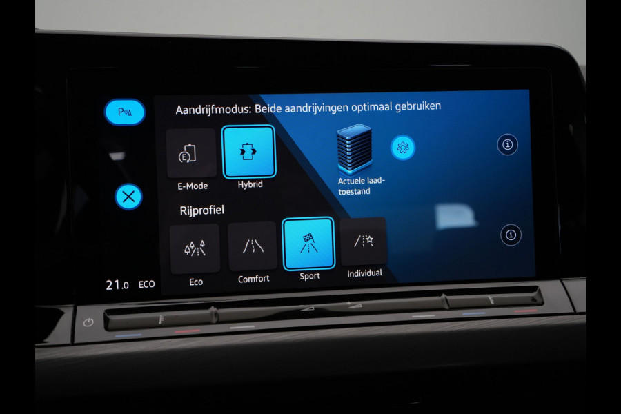Volkswagen Golf 1.4 eHybrid 204pk Style Navigatie Pdc Massage Acc 54