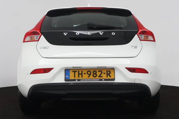 Volvo V40 1.5 T2 Edition+ (STOELVERWARMING, AUTOMAAT, VIRTUAL COCKPIT, PARKEERSENSOREN, CRUISE CONTROL, NAVIGATIE)
