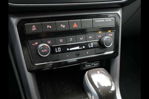 Volkswagen T-Cross 1.0 TSI Style DSG | Trekhaak Afneembaar | Adaptive Cruise | Carplay | Camera | Sfeerverlichting | Parkassist | Dodehoek Detectie | Navi Full Map | DAB |