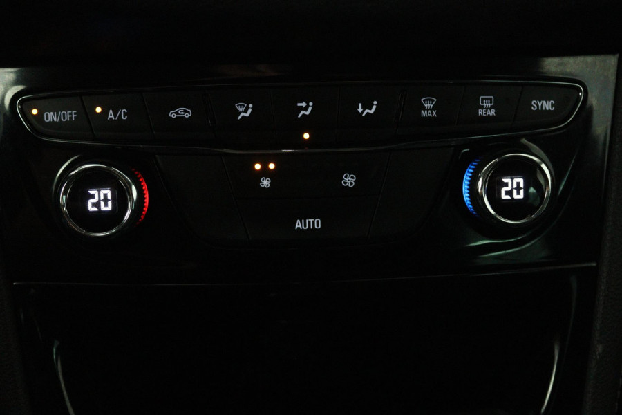 Opel Astra Sports Tourer 1.4 Innovation (NAVIGATIE, CLIMA, CAMERA, TREKHAAK, LANE ASSIST, GROOTLICHT ASSIST)
