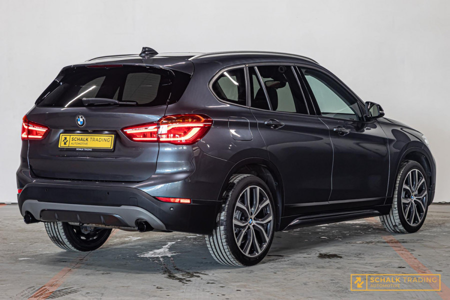 BMW X1 SDrive20i Executive|Cam|Pano|E-stoel|Acc|H&K|Stoelver