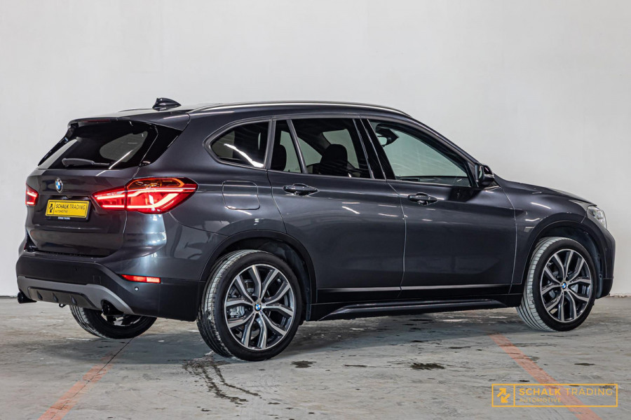 BMW X1 SDrive20i Executive|Cam|Pano|E-stoel|Acc|H&K|Stoelver