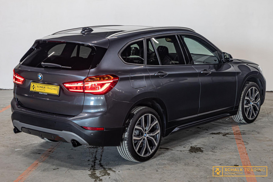 BMW X1 SDrive20i Executive|Cam|Pano|E-stoel|Acc|H&K|Stoelver