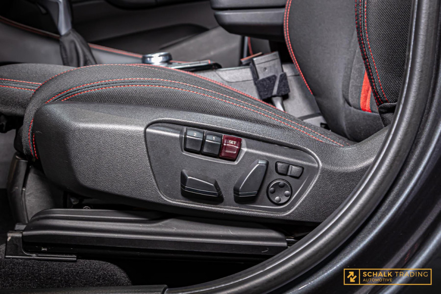 BMW X1 SDrive20i Executive|Cam|Pano|E-stoel|Acc|H&K|Stoelver