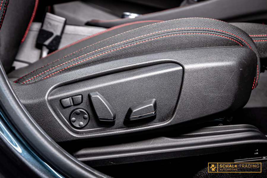 BMW X1 SDrive20i Executive|Cam|Pano|E-stoel|Acc|H&K|Stoelver
