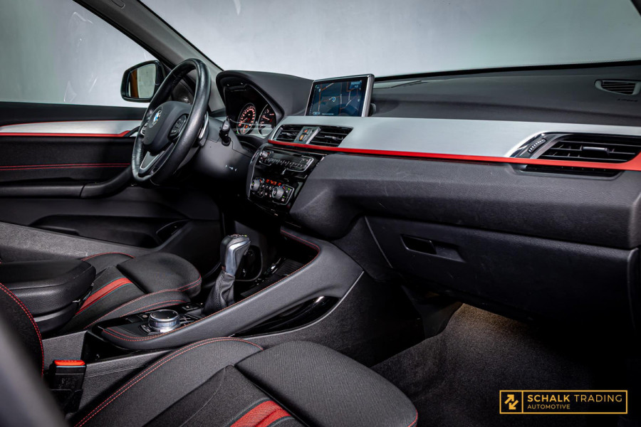 BMW X1 SDrive20i Executive|Cam|Pano|E-stoel|Acc|H&K|Stoelver