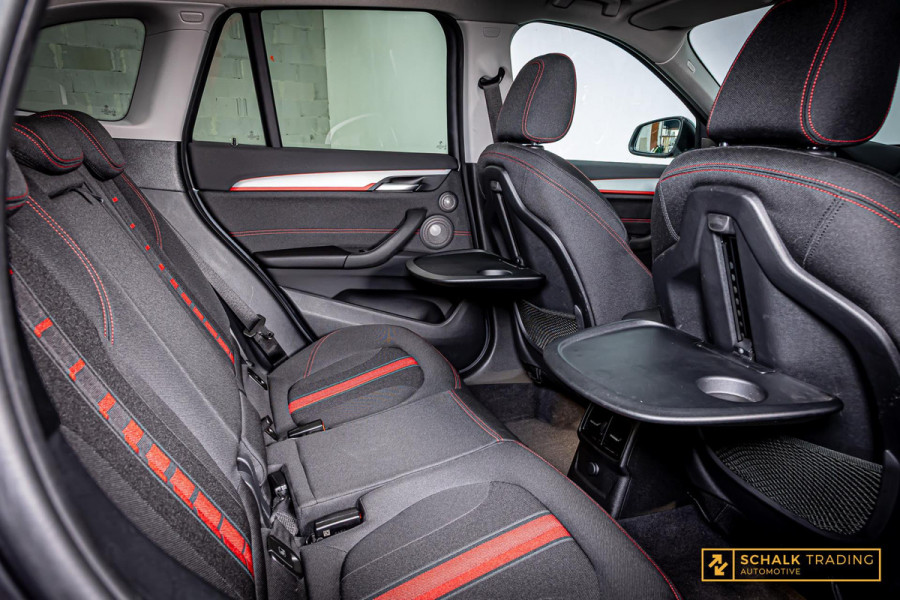 BMW X1 SDrive20i Executive|Cam|Pano|E-stoel|Acc|H&K|Stoelver