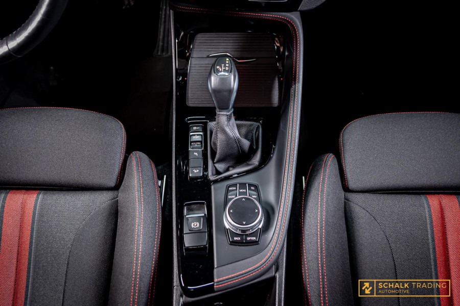 BMW X1 SDrive20i Executive|Cam|Pano|E-stoel|Acc|H&K|Stoelver