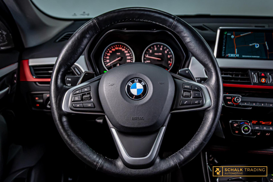 BMW X1 SDrive20i Executive|Cam|Pano|E-stoel|Acc|H&K|Stoelver