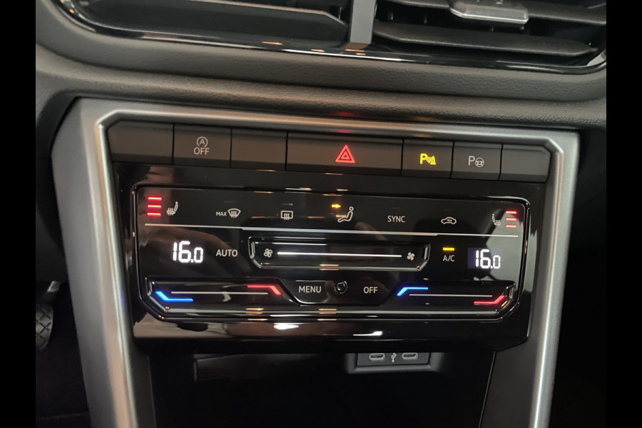 Volkswagen T-Roc 1.0 TSI Life Business Airco - cruise control -  parkeersensoren voor en achter - Navigatie -  Dakrails - Lederen stuurwiel