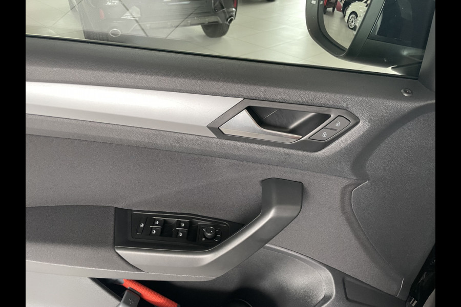 Volkswagen T-Roc 1.0 TSI Life Business Airco - cruise control -  parkeersensoren voor en achter - Navigatie -  Dakrails - Lederen stuurwiel