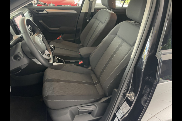 Volkswagen T-Roc 1.0 TSI Life Business Airco - cruise control -  parkeersensoren voor en achter - Navigatie -  Dakrails - Lederen stuurwiel