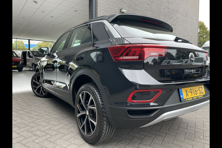 Volkswagen T-Roc 1.0 TSI Life Business Airco - cruise control -  parkeersensoren voor en achter - Navigatie -  Dakrails - Lederen stuurwiel