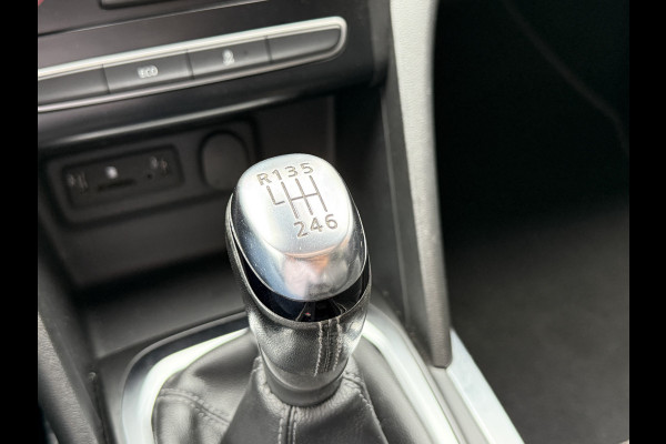Renault MEGANE Estate 1.2 TCe Bose | Panoramadak | Head UP | Pure Vison LED | Keyless