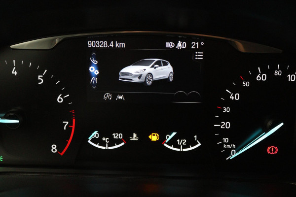 Ford Fiesta 1.0 EcoBoost Titanium Business (NAVIGATIE, PARKEERSENSOREN, ACHTERUITRIJCAMERA, CRUISE ADAPTIEF, NL-AUTO)