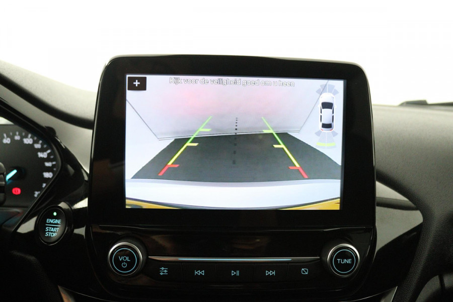 Ford Fiesta 1.0 EcoBoost Titanium Business (NAVIGATIE, PARKEERSENSOREN, ACHTERUITRIJCAMERA, CRUISE ADAPTIEF, NL-AUTO)
