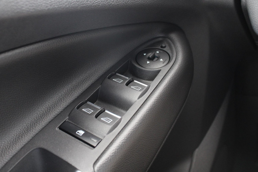 Ford Kuga 1.5 EcoBoost Trend Ultimate | Trekhaak 1800KG | Stoelverwarming | Climate Control | Navigatie | Cruise Control |