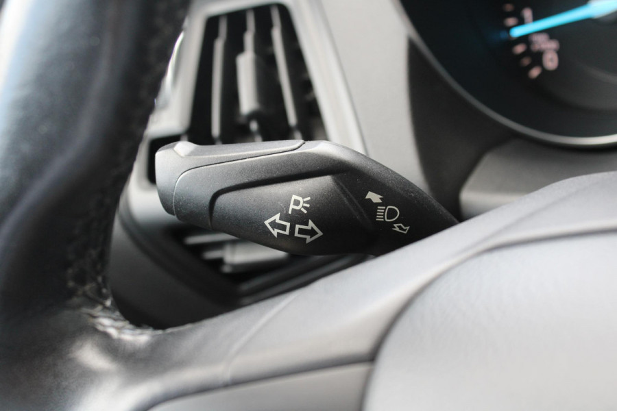 Ford Kuga 1.5 EcoBoost Trend Ultimate | Trekhaak 1800KG | Stoelverwarming | Climate Control | Navigatie | Cruise Control |