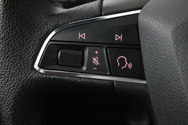 Seat Ibiza 1.0 TSI FR Business Intense (PANORAMADAK, DIGITALE COCKPIT, LED, NAVI, CAMERA, CARPLAY, 1e EIGENAAR, GOED ONDERHOUDEN)
